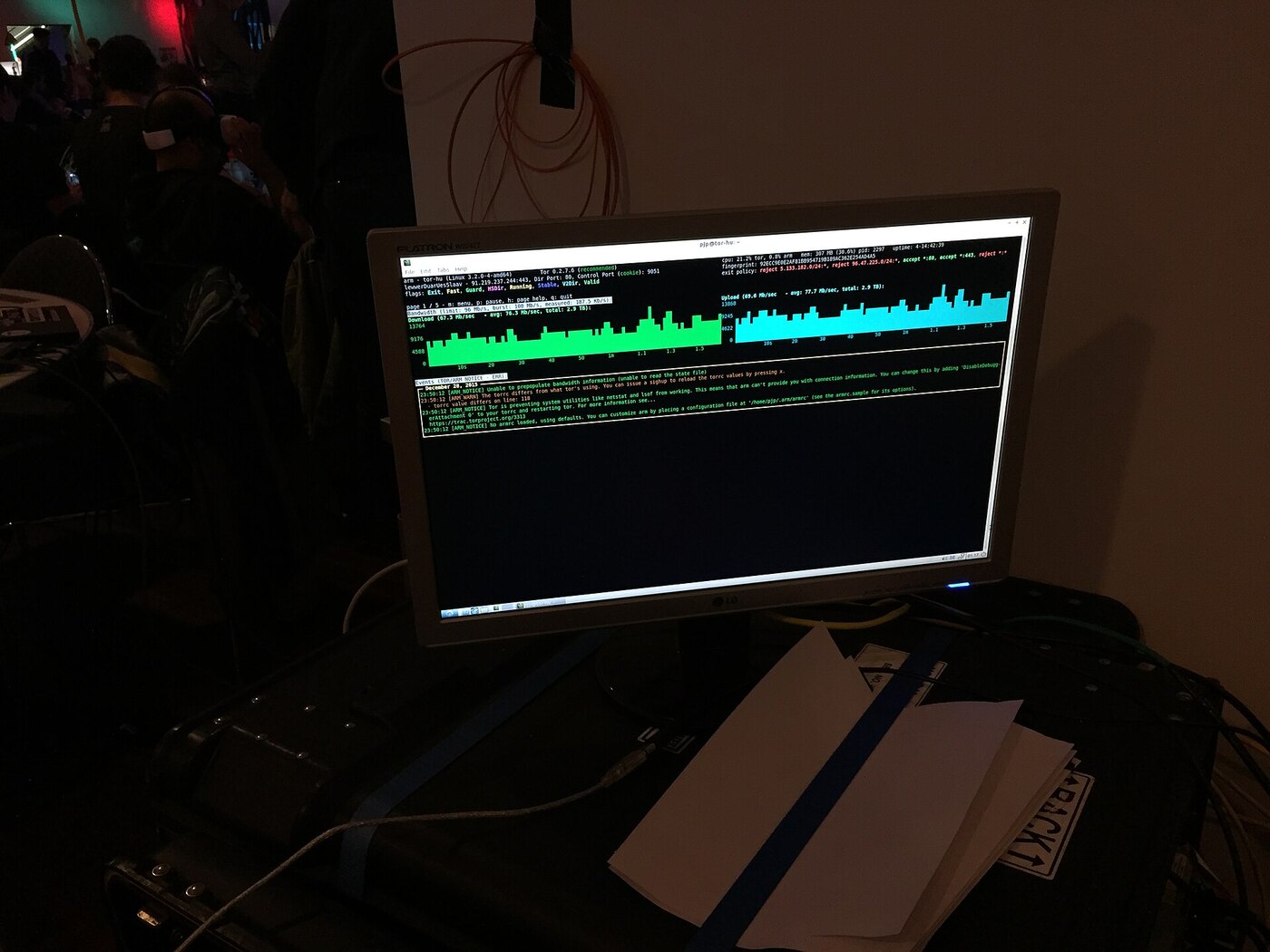 A Tor exit relay console showing live bandwidth statistics, relay flags and the exit policy line that attackers rewrote during the SSH interception campaign