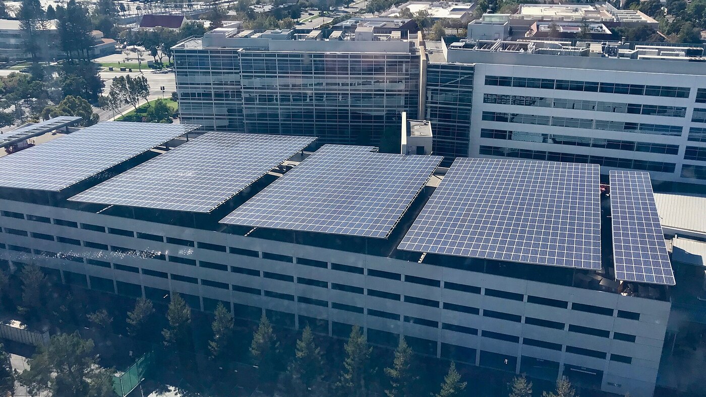 Office buildings and a solar-covered parking structure in Santa Clara, California, the home city of Arista Networks, whose VeloCloud Orchestrator zero-day leads this week's enterprise IT news on server infrastructure